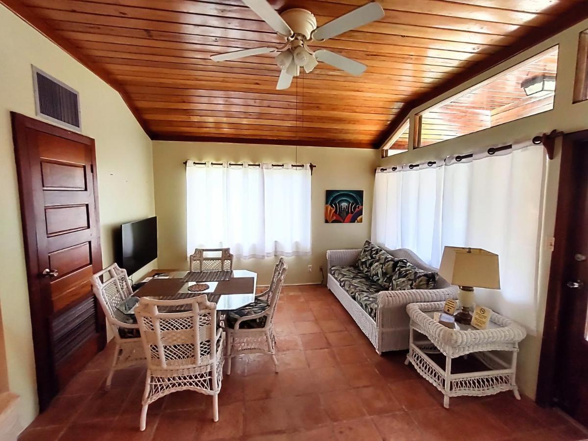 Tradewinds Paradise Villas San Pedro  Exterior photo