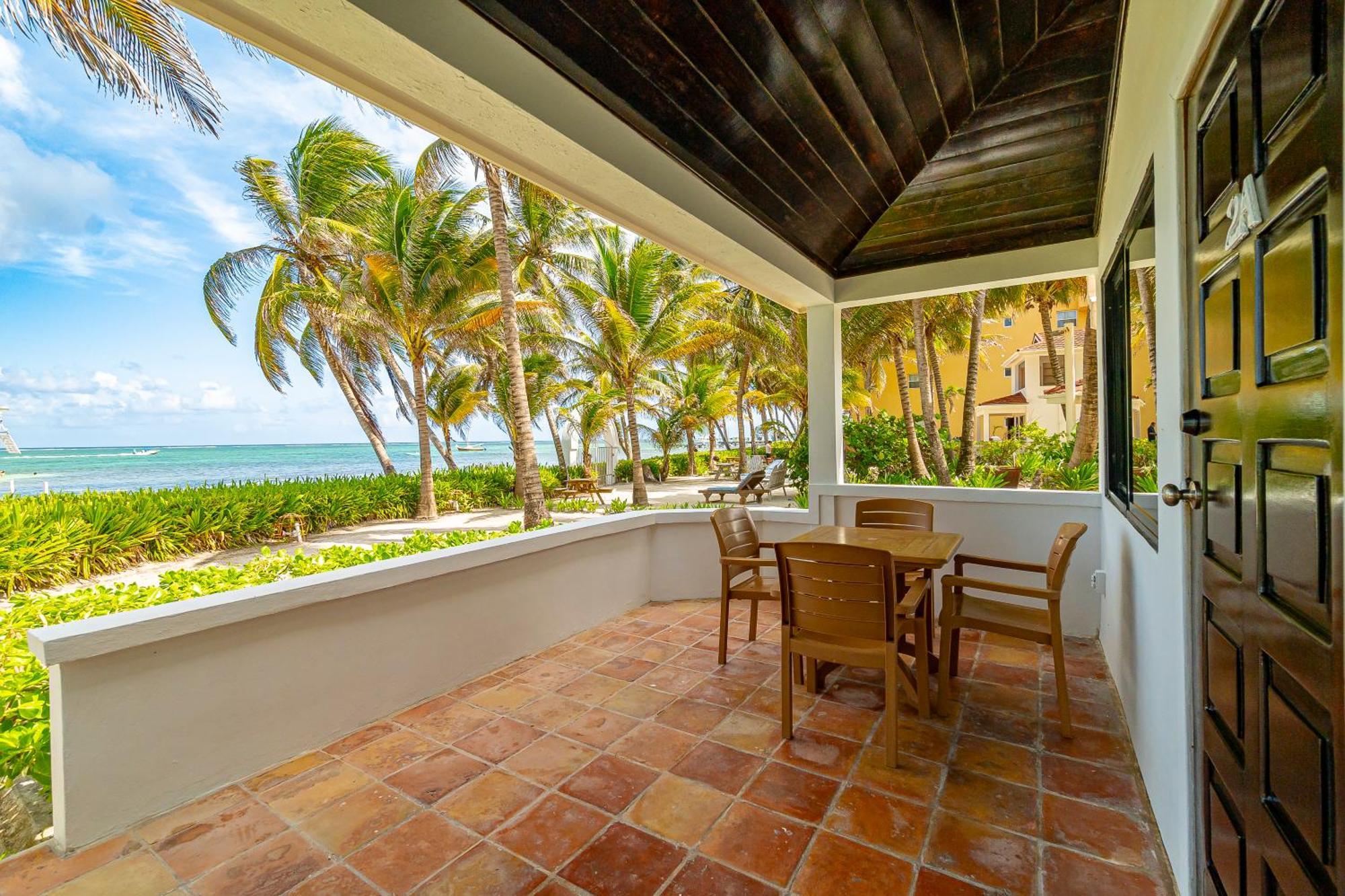 Tradewinds Paradise Villas San Pedro  Exterior photo