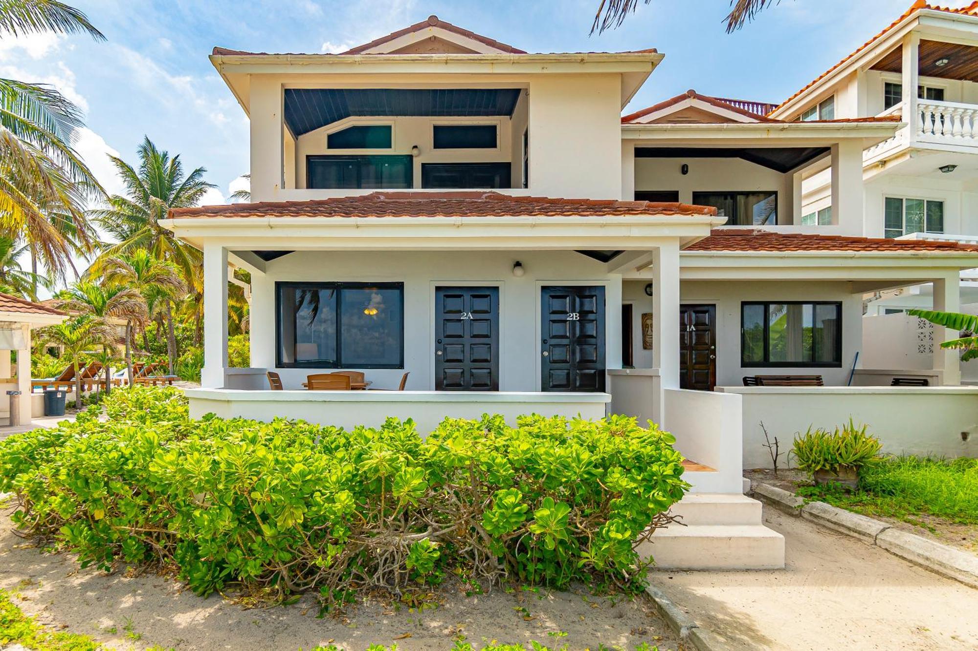 Tradewinds Paradise Villas San Pedro  Exterior photo